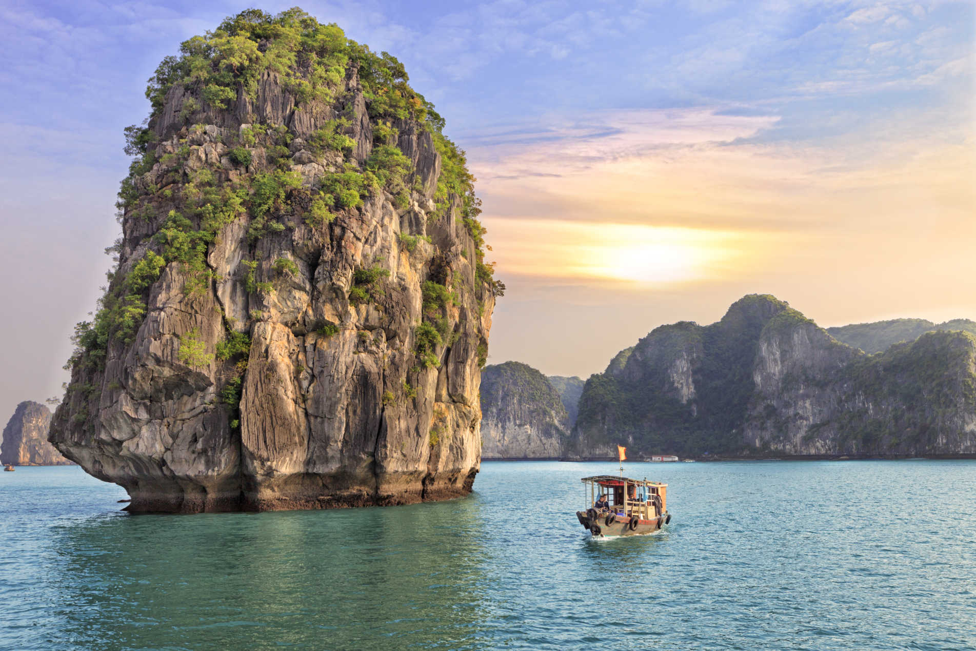 Halong Bay Tour Full Day